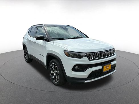 Used 2025 Jeep Compass Limited image 1