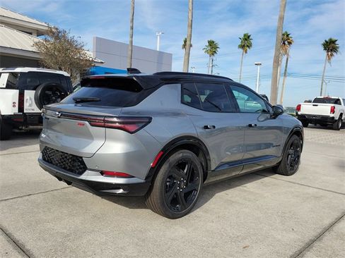 New 2026 Chevrolet Equinox EV RS image 6