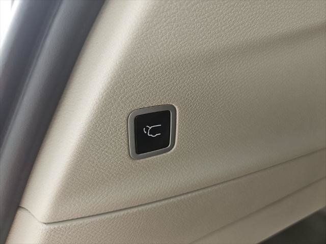 Certified 2024 Chrysler Pacifica Touring-L FWD image 24