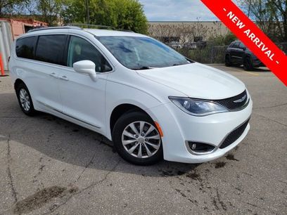 Used 2018 Chrysler Pacifica Touring-L Plus