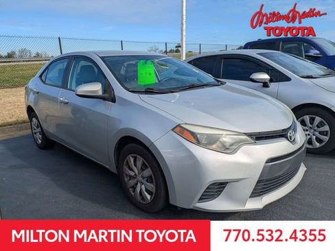 Used 2016 Toyota Corolla LE image 1