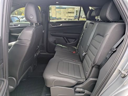 New 2026 Volkswagen Atlas Cross Sport SEL R-Line AWD/4WD image 16