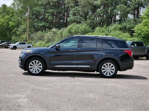 Certified 2021 Ford Explorer Limited w/ Equipment Group 301A AWD/4WD image 5