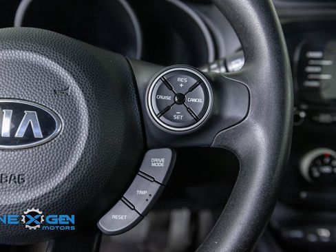 Used 2018 Kia Soul FWD image 15