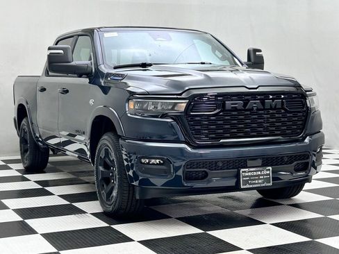 New 2026 RAM 1500 4x4 Crew Cab image 2