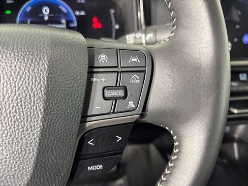 Certified 2025 Toyota Camry image 14