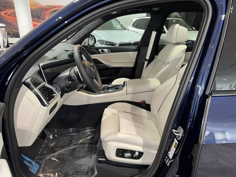 New 2026 BMW X5 M60i image 14