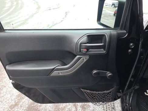 Used 2018 Jeep Wrangler Sport w/ Connectivity Group image 14