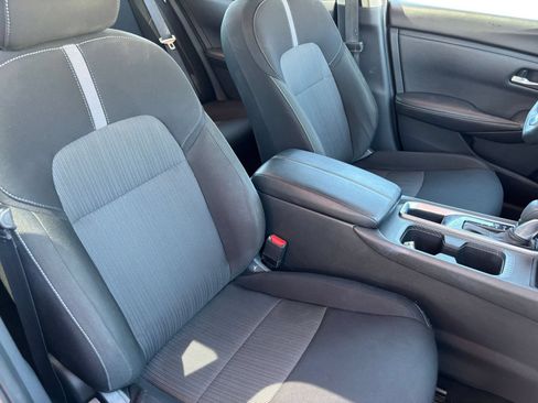 Used 2025 Nissan Sentra SV FWD image 33