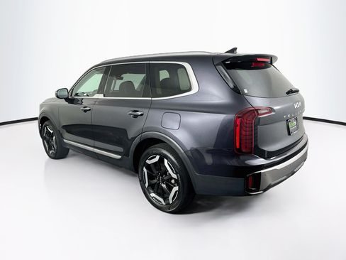 Used 2025 Kia Telluride S FWD image 5