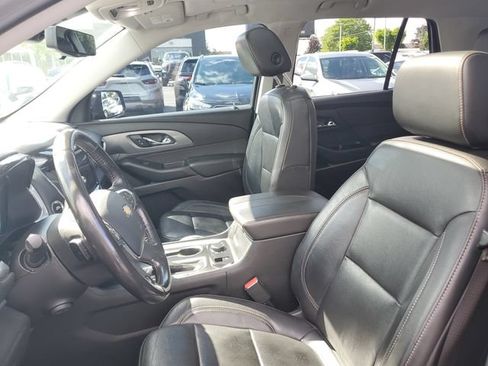 Used 2020 Chevrolet Traverse Premier w/ Redline Edition AWD/4WD image 19