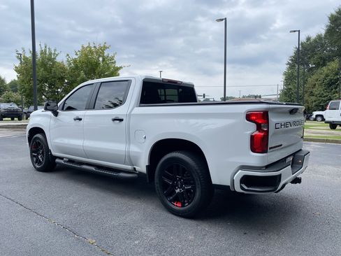 Used 2024 Chevrolet Silverado 1500 RST w/ Redline Edition AWD/4WD image 7