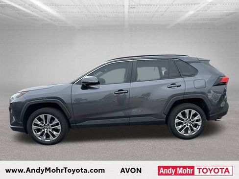 Used 2022 Toyota RAV4 XLE Premium FWD image 5
