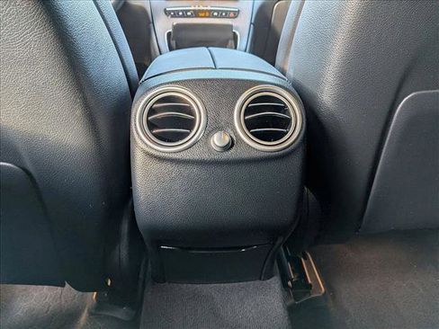 Certified 2022 Mercedes-Benz GLC 300 4MATIC image 16