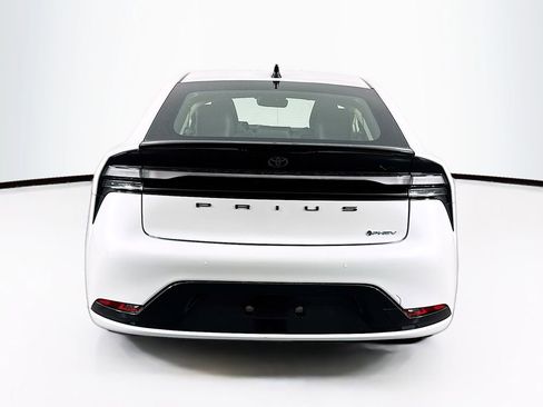 New 2026 Toyota Prius Plug-In Hybrid image 7
