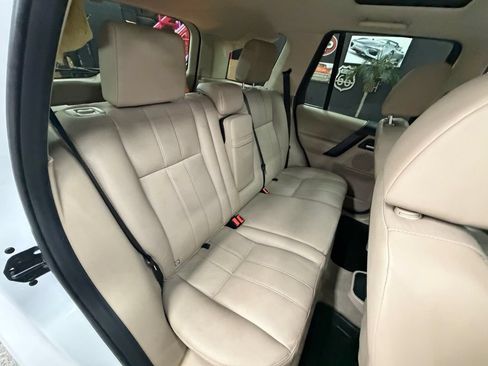 Used 2011 Land Rover LR2 HSE AWD/4WD image 18