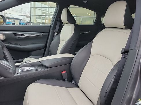 New 2025 INFINITI QX55 Essential image 4