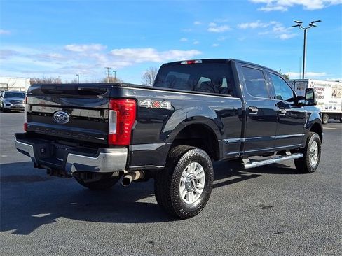 Used 2018 Ford F250 XLT image 10