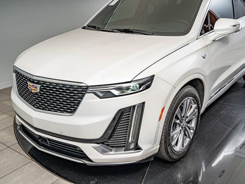 Used 2025 Cadillac XT6 Premium Luxury w/ Technology Package AWD/4WD image 14