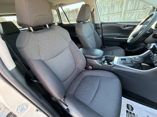 Used 2021 Toyota RAV4 XLE w/ Convenience Package AWD/4WD image 30