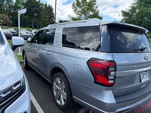 Used 2023 Ford Expedition Max Platinum AWD/4WD image 5