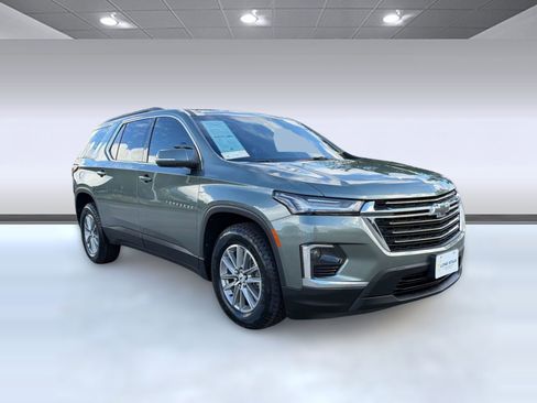 Used 2023 Chevrolet Traverse LT FWD image 7
