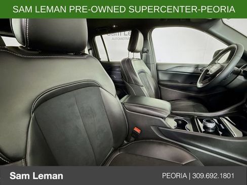 Used 2024 Jeep Grand Cherokee Altitude image 27