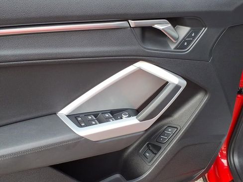 Used 2024 Audi Q3 2.0T Premium w/ Convenience Package image 14