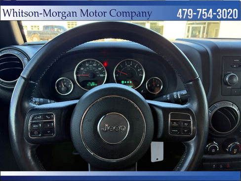 Used 2018 Jeep Wrangler Unlimited Sport w/ Connectivity Group AWD/4WD image 17