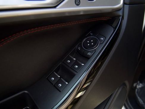 Certified 2022 Ford Explorer ST-Line AWD/4WD image 15