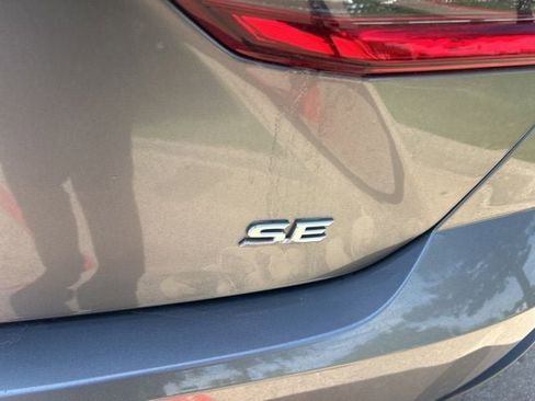 Used 2025 Toyota Camry SE FWD image 3