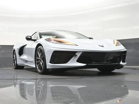 Used 2024 Chevrolet Corvette Stingray Preferred Conv w/ Battery Protection Package RWD image 28