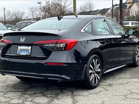 Used 2023 Honda Civic EX image 2