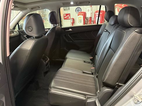 Used 2022 Volkswagen Tiguan SE image 18