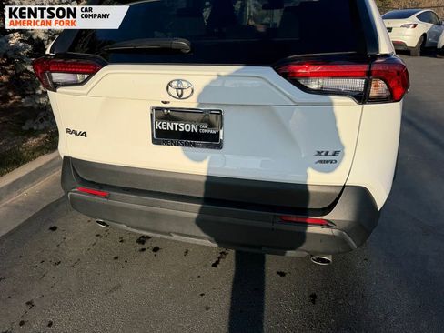 Used 2025 Toyota RAV4 XLE image 35