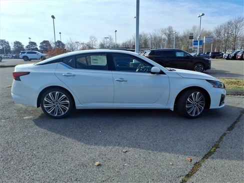 New 2025 Nissan Altima 2.5 SL image 2