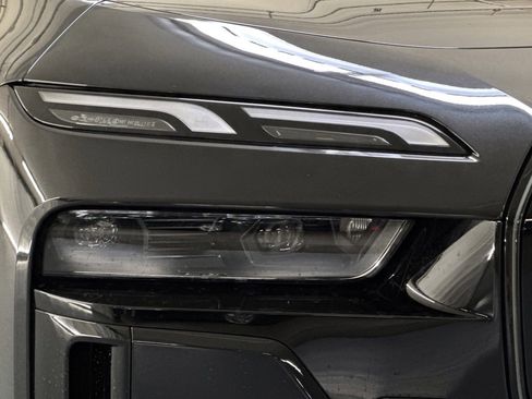 New 2026 BMW 740i image 10