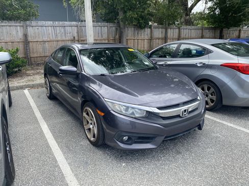 Used 2017 Honda Civic EX-T image 5