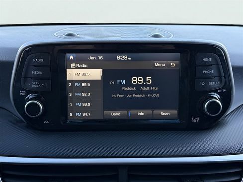 Used 2020 Hyundai Tucson SE image 11