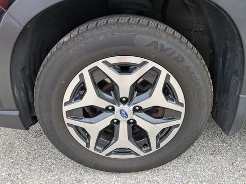 Used 2019 Subaru Forester Premium AWD/4WD image 11