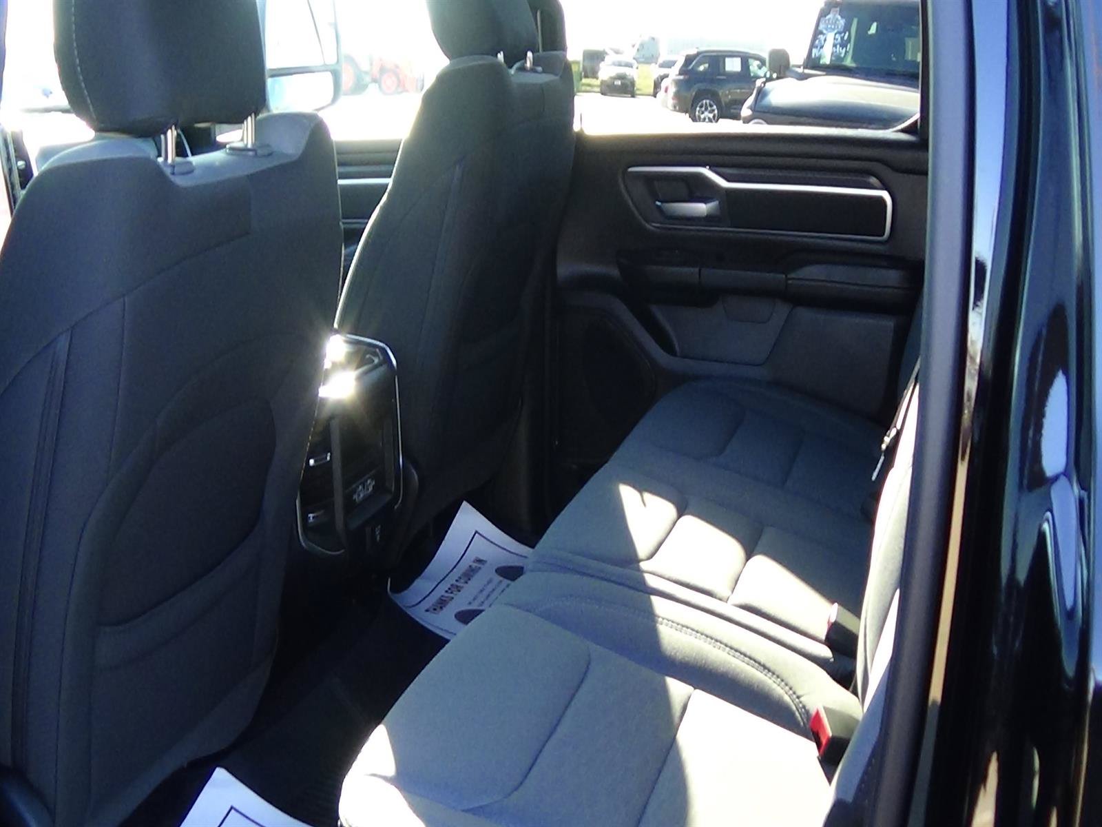 Used 2025 RAM 1500 Big Horn AWD/4WD image 14