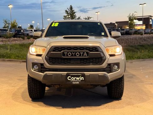 Used 2018 Toyota Tacoma TRD Off-Road AWD/4WD image 2