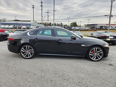 Used 2022 Jaguar XF R-Dynamic SE image 6