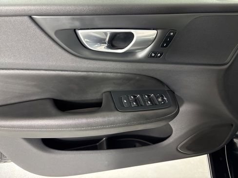 Used 2024 Volvo S60 B5 Core image 17