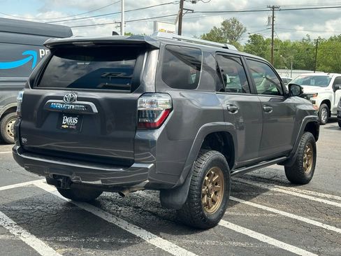 Used 2018 Toyota 4Runner SR5 Premium AWD/4WD image 6