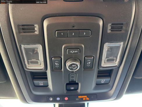 Used 2021 GMC Yukon Denali w/ Denali Ultimate Package image 36