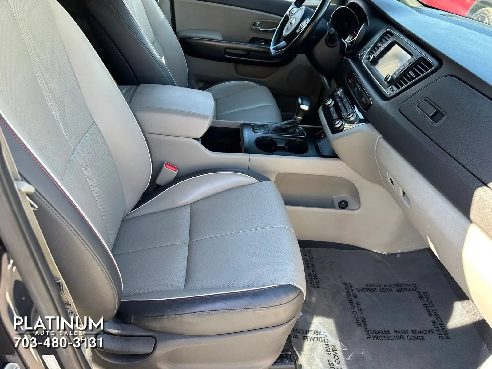 Used 2017 Kia Sedona LX w/ LX Essentials Premium Package FWD image 15