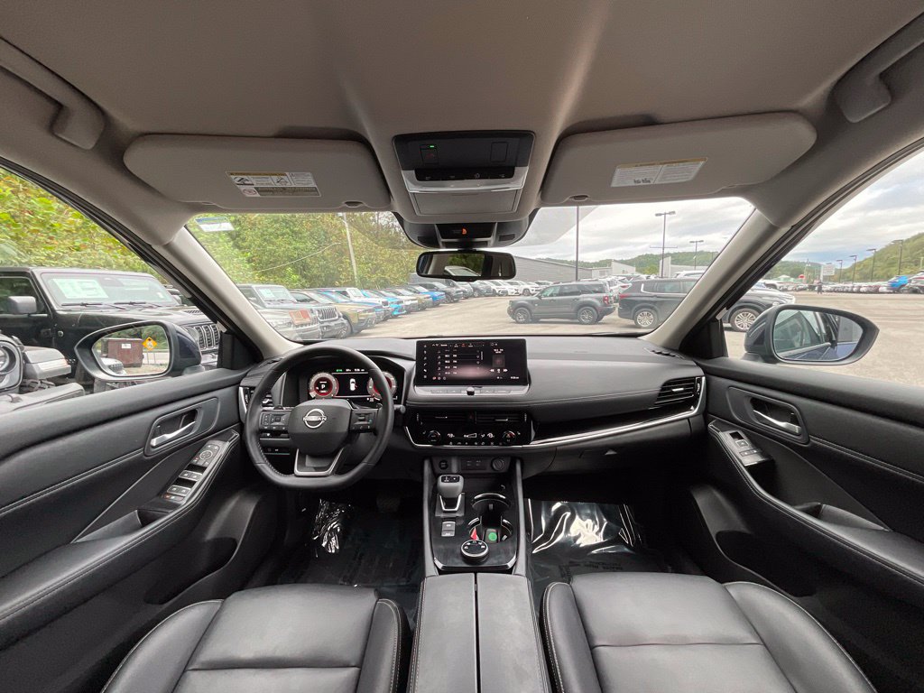Used 2026 Nissan Rogue SL AWD/4WD image 15