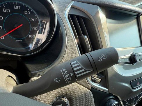 Used 2018 Chevrolet Cruze LT w/ Convenience Package image 20