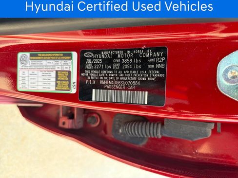 Certified 2025 Hyundai Elantra Sport FWD image 32